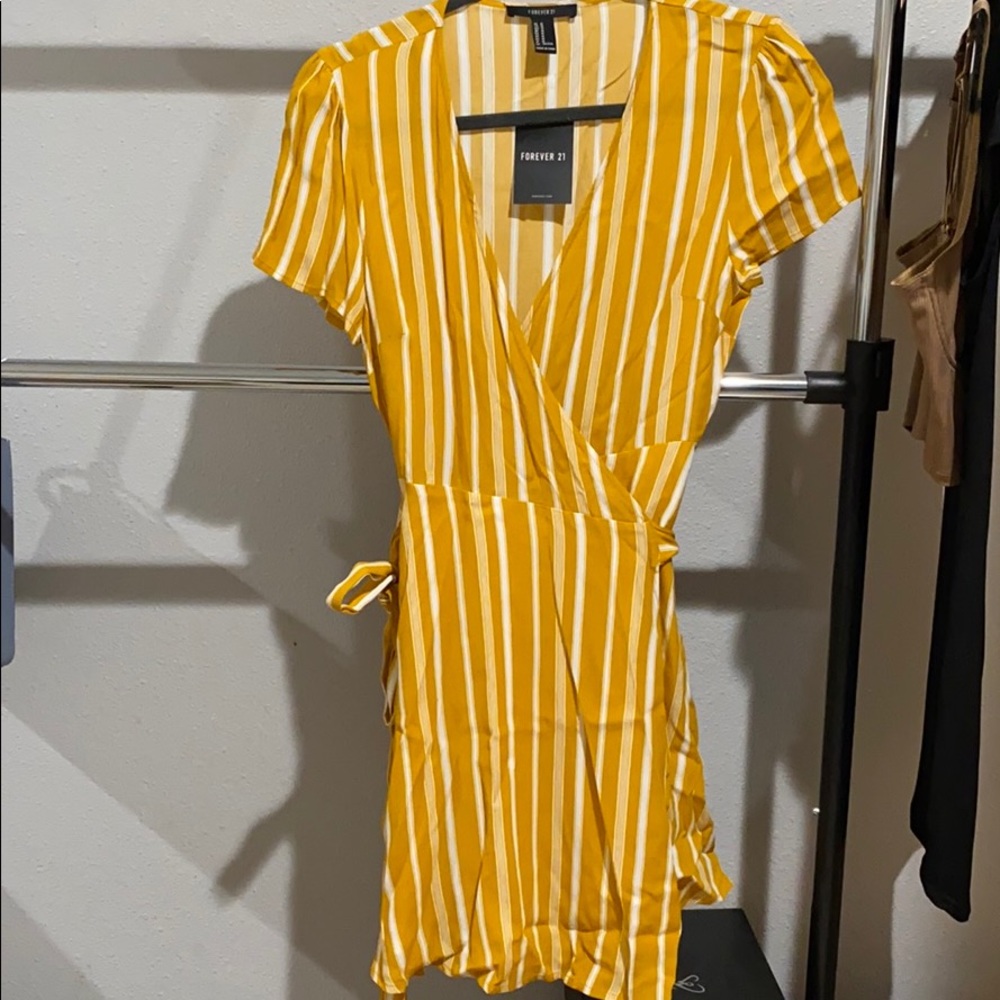 Forever 21 wrap dress